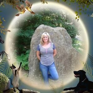 Meet your Posher, Julie